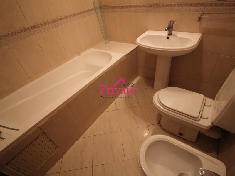 Location,Appartement 150 mÂ² AVENUE MOULAY YOUSSEF,Tanger,Ref: LA603 3 Bedrooms Bedrooms,2 BathroomsBathrooms,Appartement,AVENUE MOULAY YOUSSEF,1971