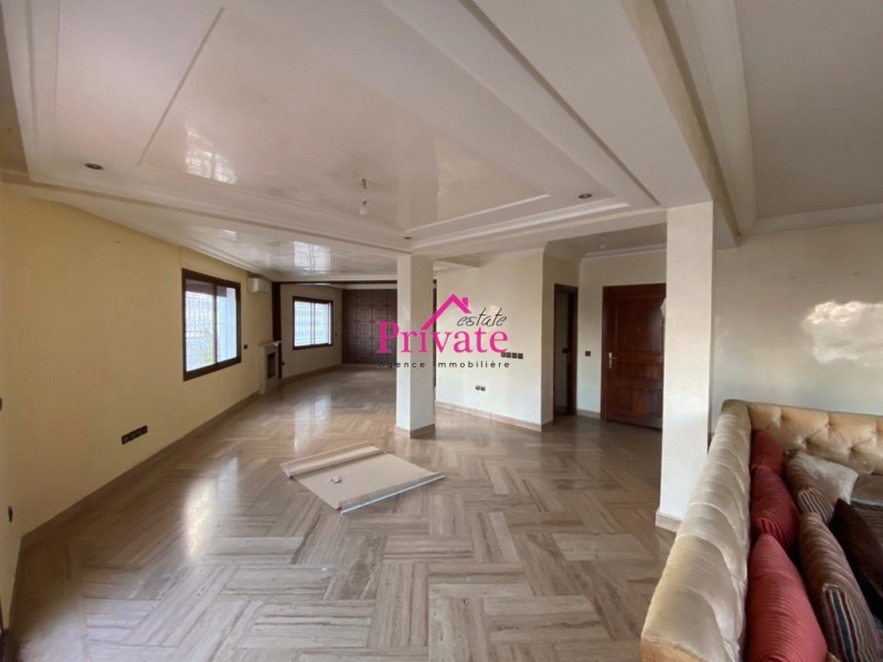 Location,Appartement 200 mÂ² AVENUE MOULAY YOUSSEF,Tanger,Ref: LA609 3 Bedrooms Bedrooms,3 BathroomsBathrooms,Appartement,AVENUE MOULAY YOUSSEF,1983
