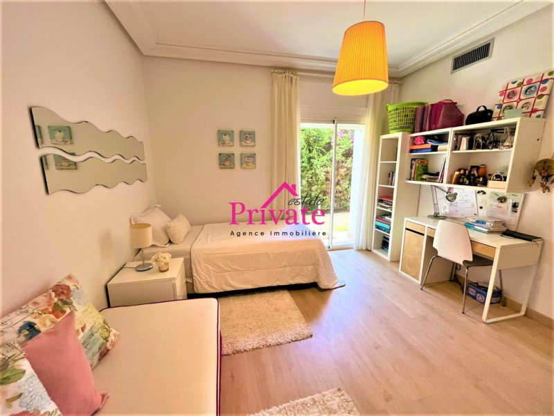 Location,Appartement 300 m² JBEL KEBIR,Tanger,Ref: LZ698 3 Bedrooms Bedrooms,3 BathroomsBathrooms,Appartement,JBEL KEBIR,2140