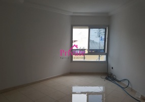 Location,Bureau 144 m² ,Tanger,Ref: LA347 3 Bedrooms Bedrooms,3 Rooms Rooms,1 BathroomBathrooms,Bureau,1400