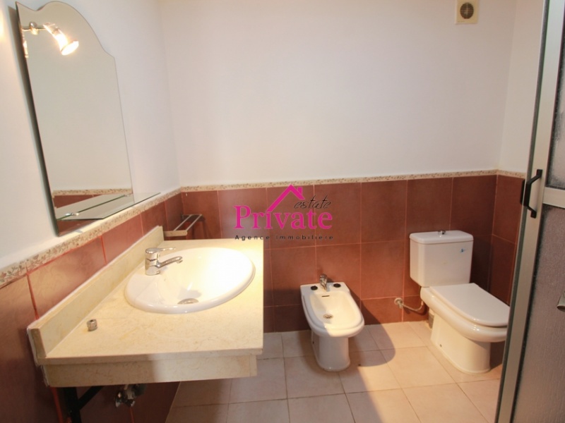 Location,Appartement 90 m² BOULEVARD,Tanger,Ref: LG357 1 Bedroom Bedrooms,2 BathroomsBathrooms,Appartement,BOULEVARD,1423